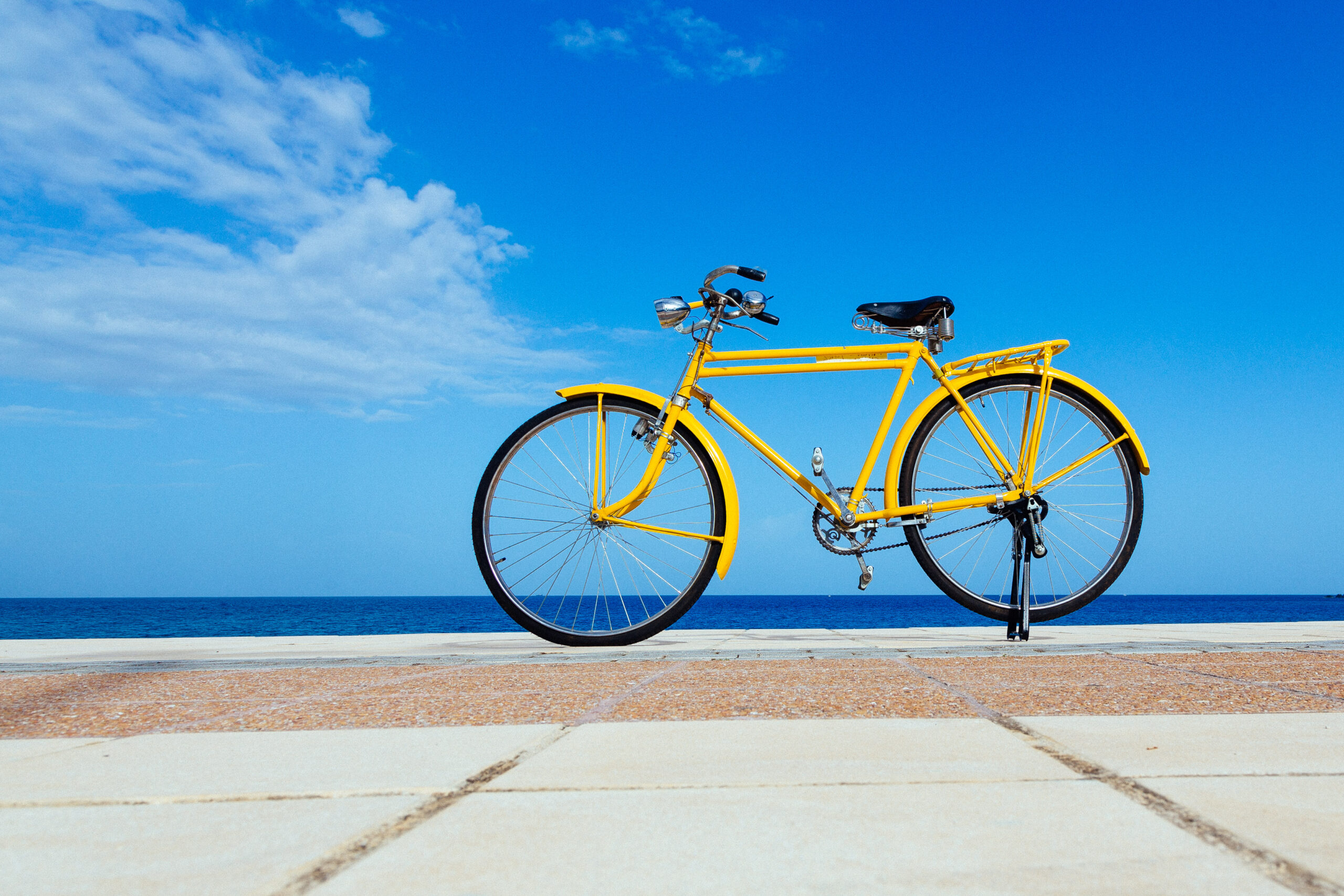 yellow-bicycle-2024-09-05-23-52-48-utc